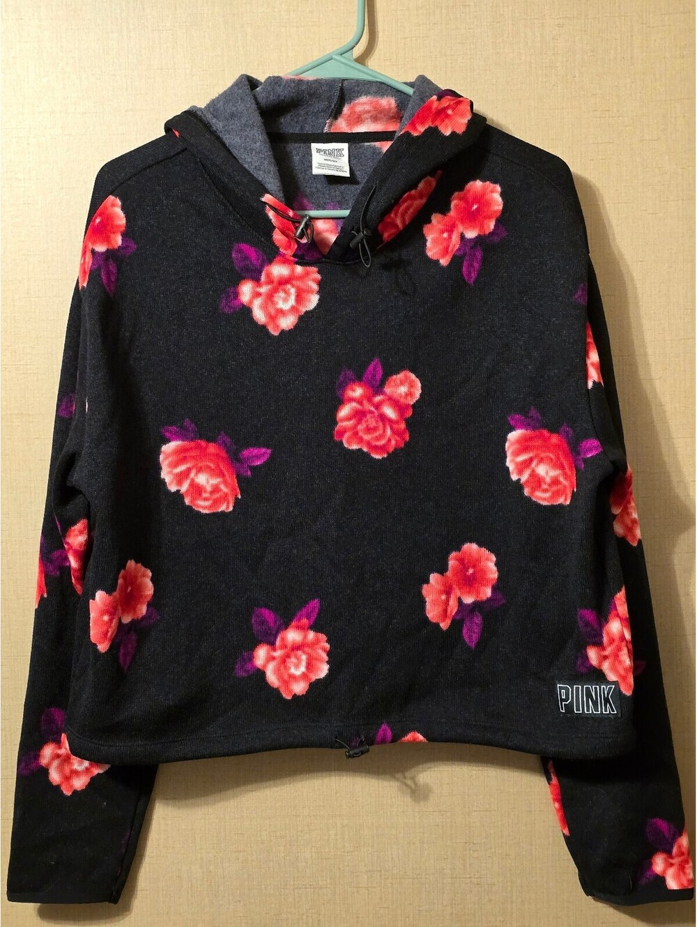 PINK Victoria's Secret Black Rose Floral Fleece Cropped Hoodie Size M